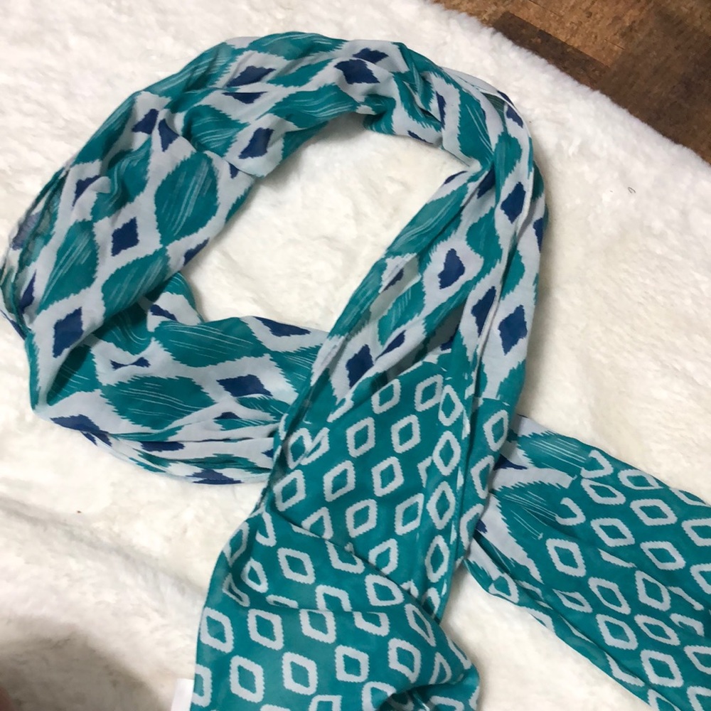 Fashion scarf